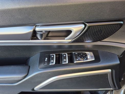 Used 2025 Kia Telluride S image 9