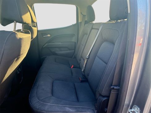 Used 2022 Chevrolet Colorado LT image 22