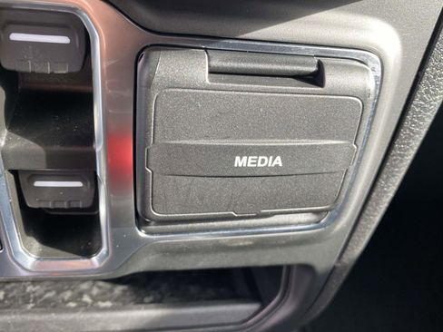 Certified 2024 Jeep Wrangler Sport S image 41