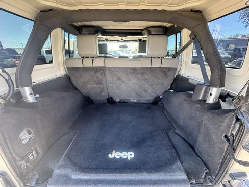 Used 2009 Jeep Wrangler Unlimited X w/ Trailer Tow Group AWD/4WD image 14