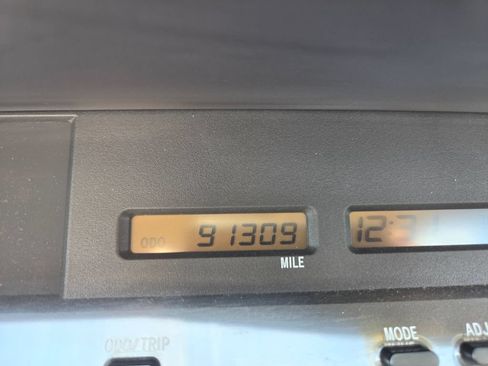 Used 2001 Toyota Avalon XL FWD image 19