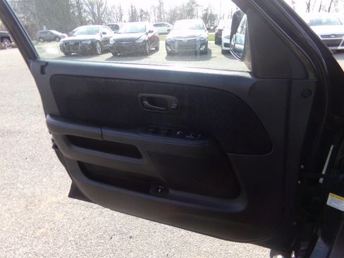 Used 2005 Honda CR-V LX image 30