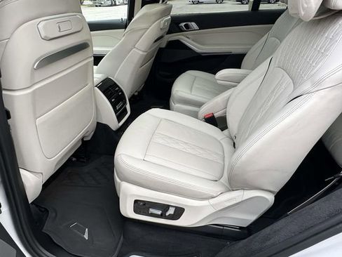 Certified 2024 BMW X7 xDrive40i w/ Executive Package image 21