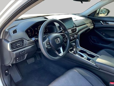 Used 2018 Honda Accord LX image 12