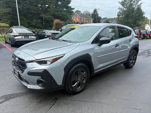 Used 2025 Subaru Crosstrek 2.0i AWD/4WD image 2