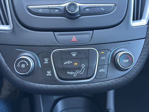 Used 2018 Chevrolet Malibu LS FWD image 23