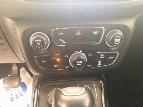 Used 2019 Jeep Compass Limited w/ Safety & Security Group image 22