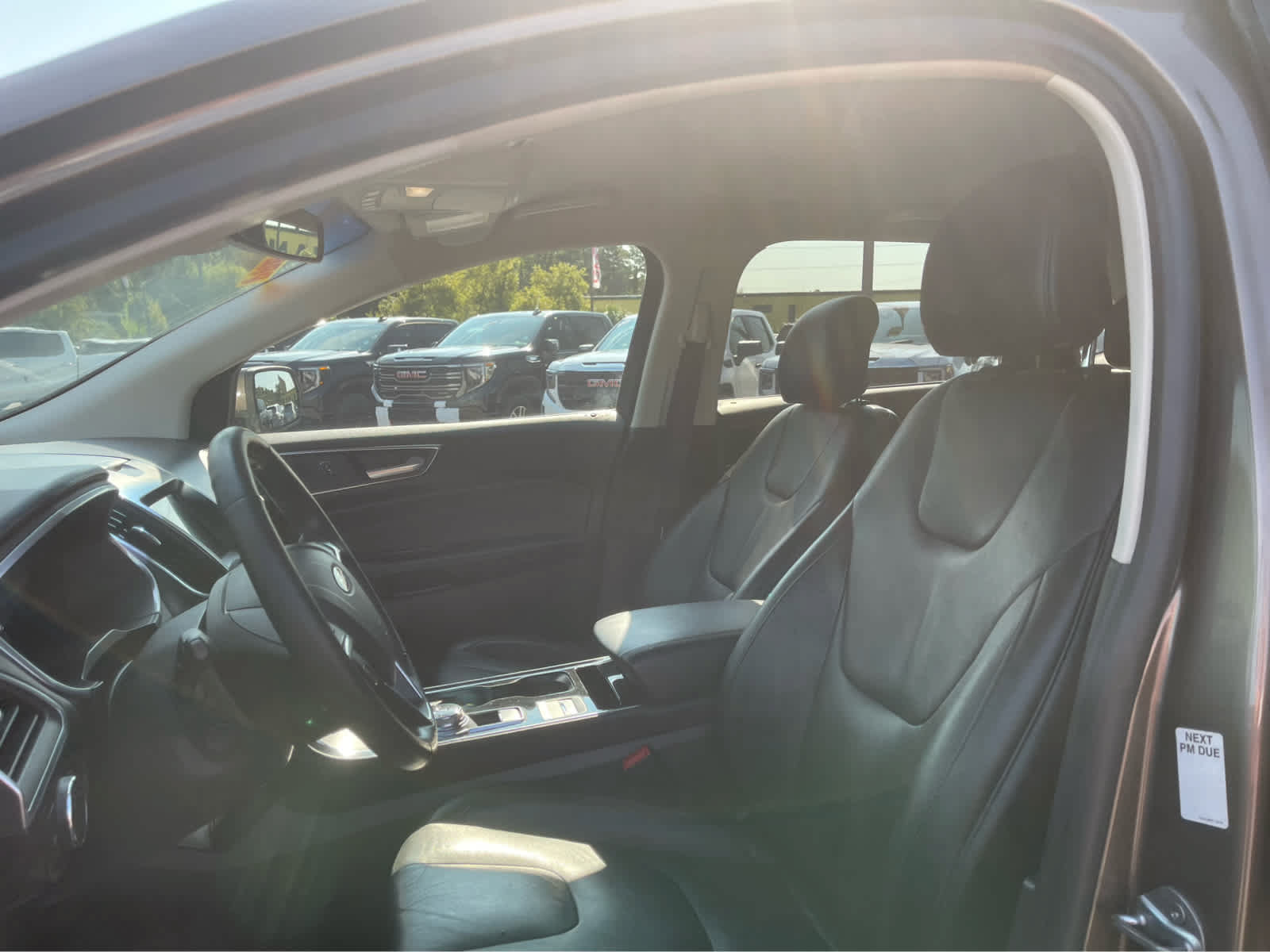 Used 2019 Ford Edge Titanium FWD image 12
