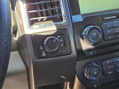 Used 2015 Ford F150 XLT w/ Equipment Group 302A Luxury image 9