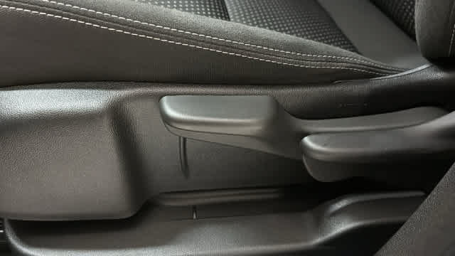 Used 2024 GMC Terrain SLE w/ Elevation Edition AWD/4WD image 2