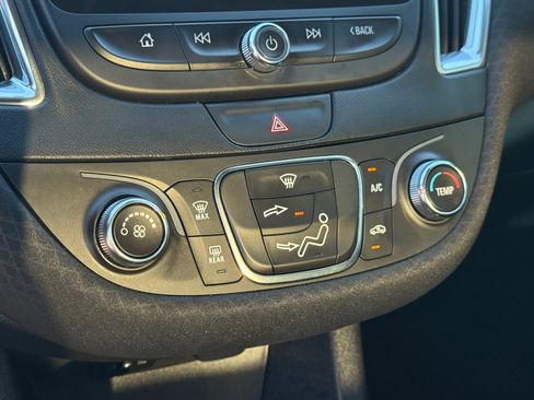 Used 2016 Chevrolet Malibu LT image 20