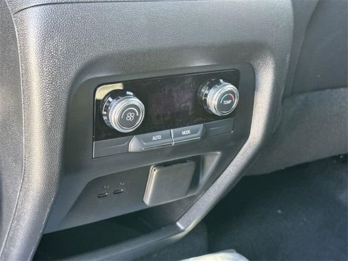 New 2025 GMC Acadia Elevation image 26