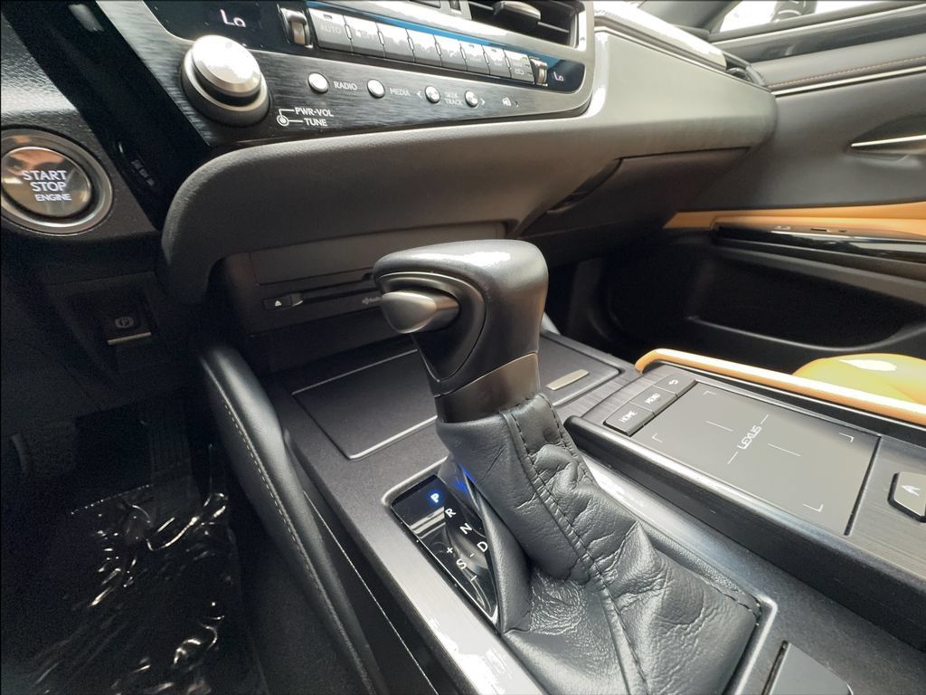 Used 2022 Lexus ES 250 w/ Accessory Package AWD/4WD image 45