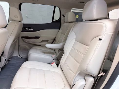Used 2022 GMC Acadia Denali w/ Denali Ultimate Package FWD image 27