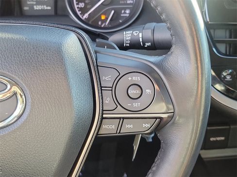 Used 2023 Toyota Camry SE image 6