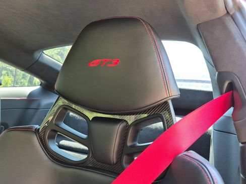 Certified 2022 Porsche 911 GT3 RWD image 6