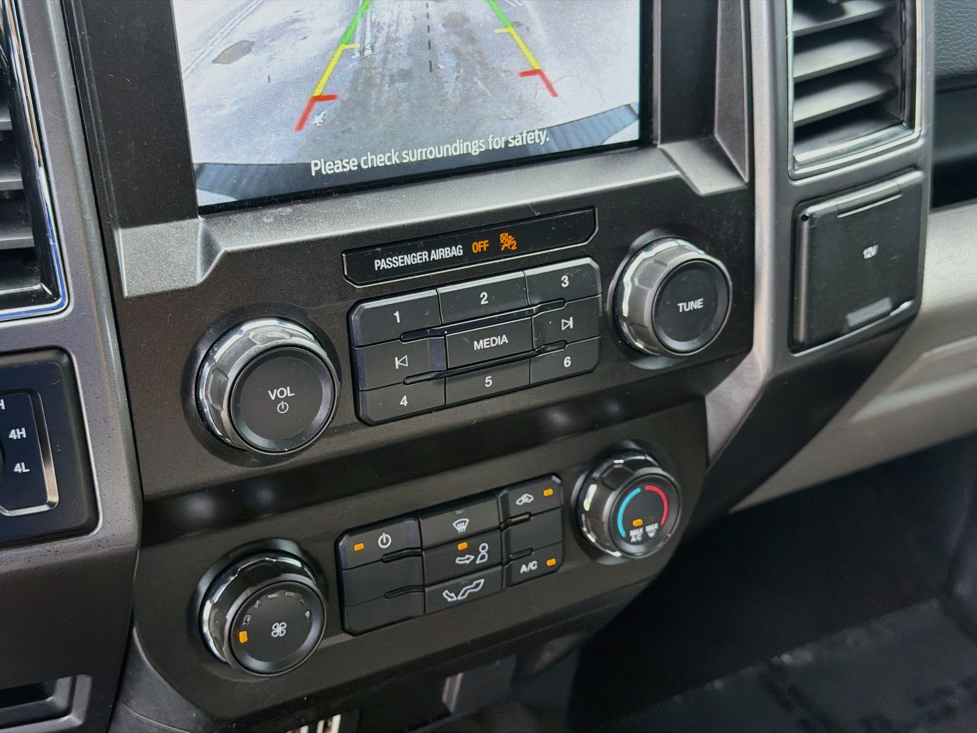 Used 2019 Ford F150 XLT AWD/4WD image 14