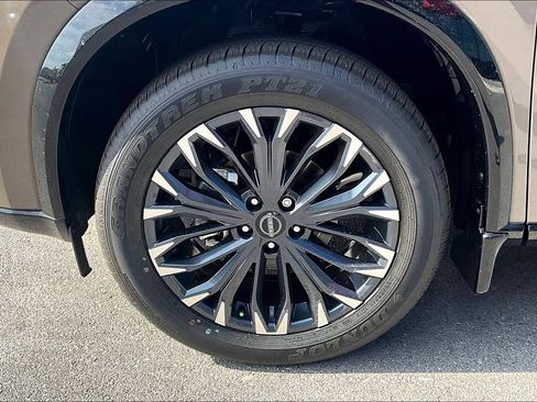 New 2025 Nissan Rogue Platinum w/ Platinum Premium Package image 17