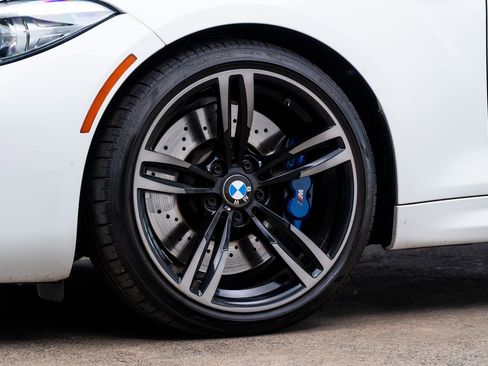 Used 2018 BMW M2 w/ Executive Package RWD image 5
