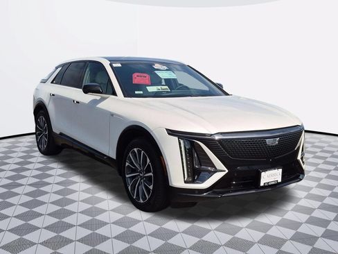 Certified 2024 Cadillac Lyriq Sport AWD/4WD image 2