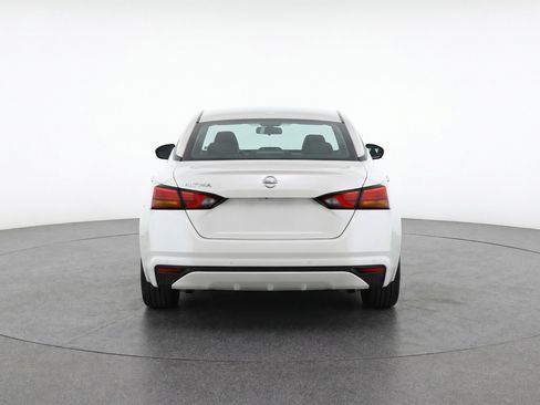 Used 2025 Nissan Altima 2.5 SV image 7