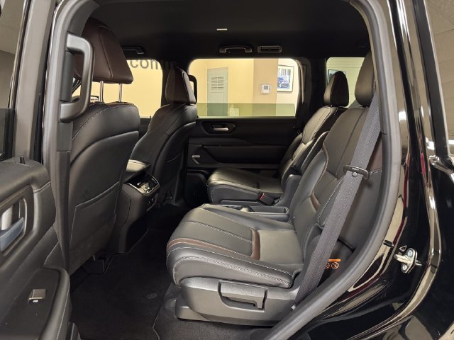 Used 2025 Nissan Armada SL w/ Captain's Chari Seat Package RWD image 20