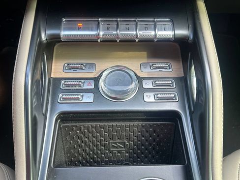 Used 2024 Lincoln Nautilus Reserve AWD/4WD image 38