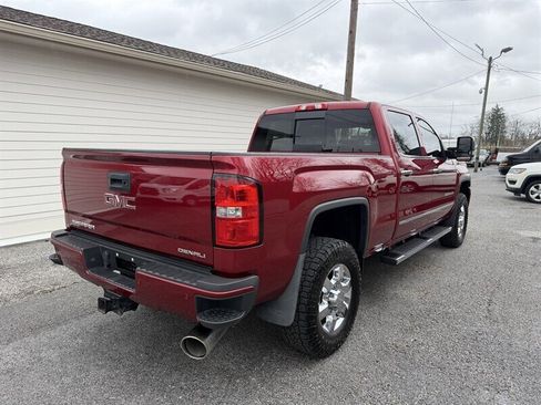 Used 2018 GMC Sierra 3500 Denali w/ Duramax Plus Package image 9
