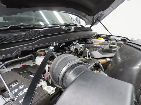 Used 2024 RAM 2500 Big Horn w/ Night Edition image 26