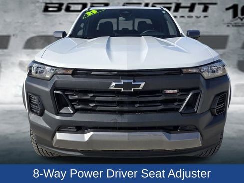 Used 2025 Chevrolet Colorado Trail Boss image 9