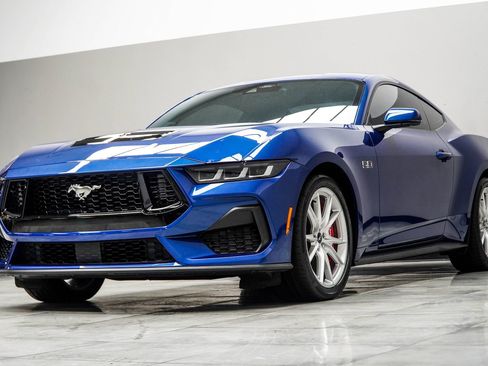 Used 2024 Ford Mustang GT Premium image 9