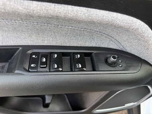 Used 2024 Jeep Compass Latitude w/ Sun and Sound Group image 12