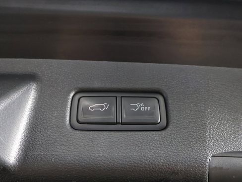 Used 2024 Kia Telluride EX w/ EX Captain's Chair Package image 23