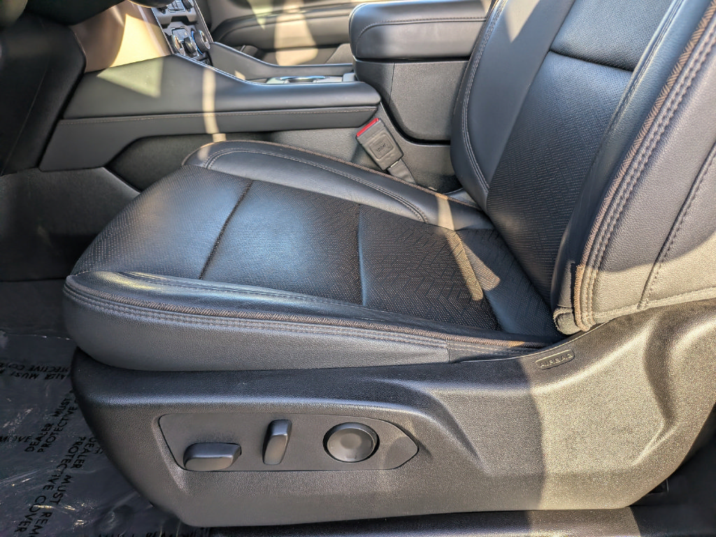 Used 2024 Chevrolet Tahoe High Country AWD/4WD image 22