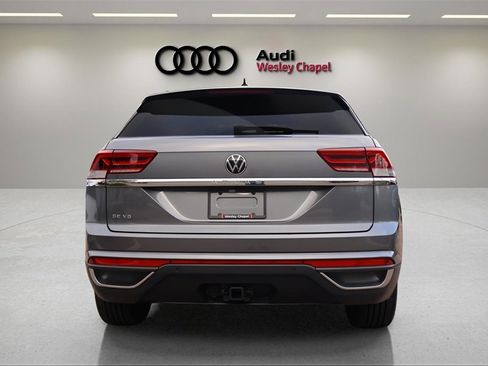 Used 2023 Volkswagen Atlas Cross Sport SE w/ Black Wheel Package image 4