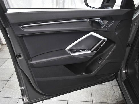 Used 2020 Audi Q3 2.0T Premium Plus w/ Premium Plus Package image 9