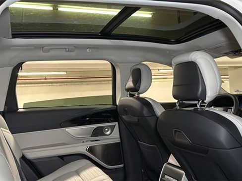 New 2026 Lincoln Nautilus Reserve image 5