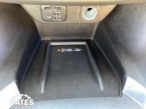 Used 2022 Chevrolet Traverse Premier AWD/4WD image 22