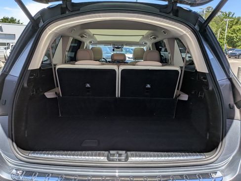 Used 2021 Mercedes-Benz GLS 450 4MATIC image 31