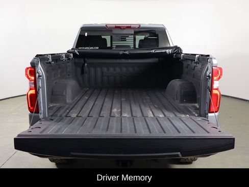 Used 2024 Chevrolet Silverado 1500 ZR2 w/ Technology Package AWD/4WD image 17