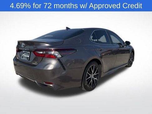 Used 2022 Toyota Camry SE image 8