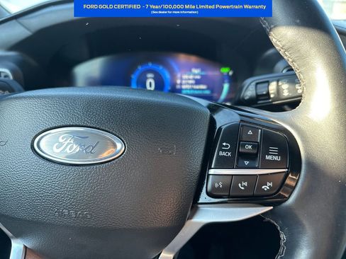 Certified 2022 Ford Explorer Platinum w/ Technology Package image 11