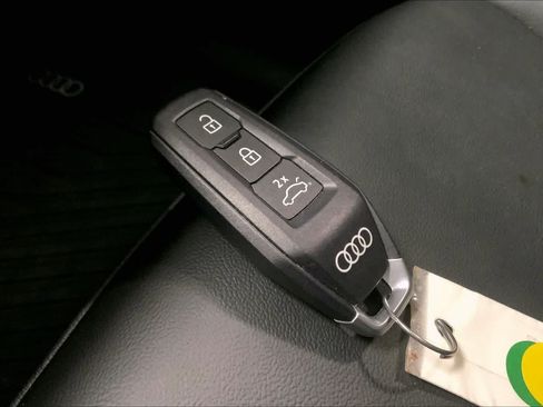 Certified 2025 Audi Q5 Premium Plus w/ Premium Plus AWD/4WD image 17