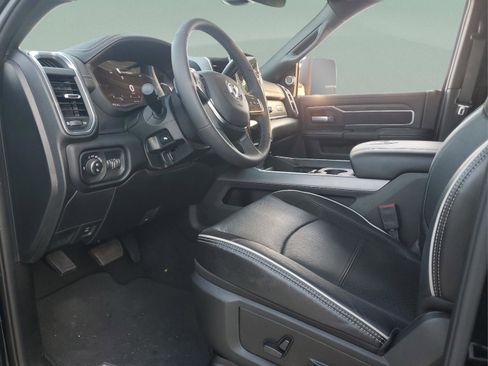 Used 2025 RAM 2500 Laramie image 13