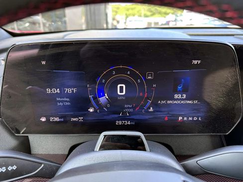 Used 2024 Chevrolet Traverse RS AWD/4WD image 22