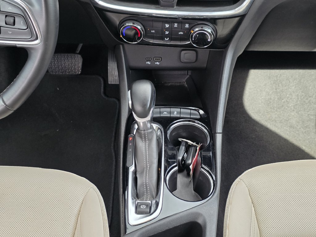 Certified 2024 Buick Encore GX Sport Touring FWD image 22