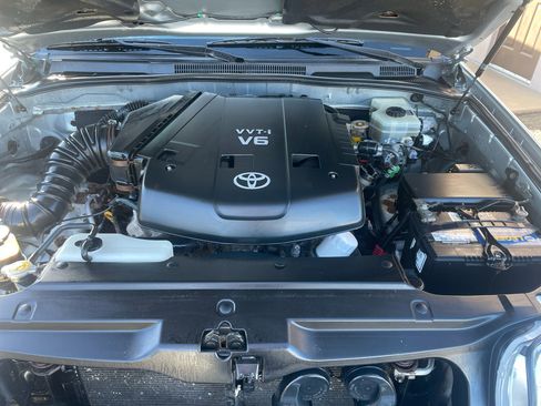 Used 2004 Toyota 4Runner Sport image 8