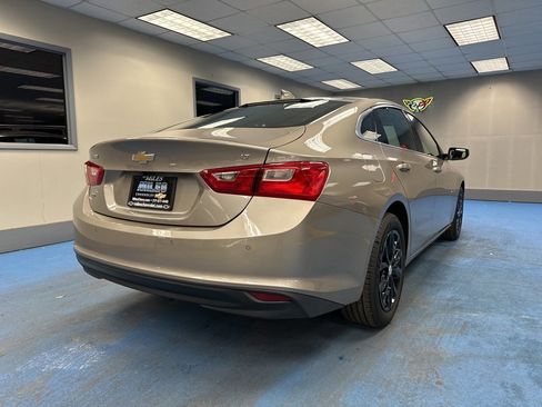Certified 2025 Chevrolet Malibu LT image 2