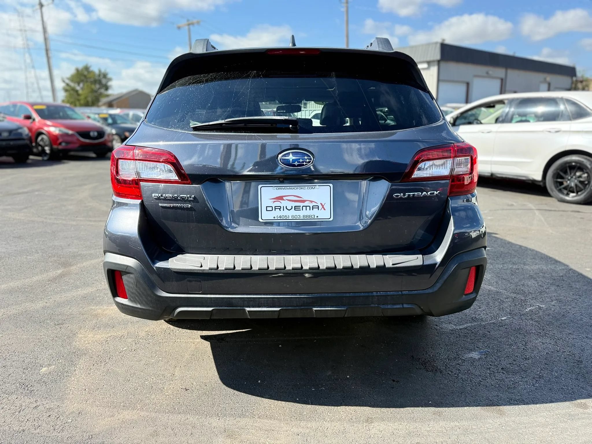 Used 2018 Subaru Outback 2.5i Limited w/ Popular Package #2 AWD/4WD image 4