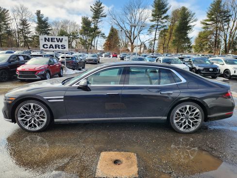 Used 2025 Genesis G90 3.5T image 5